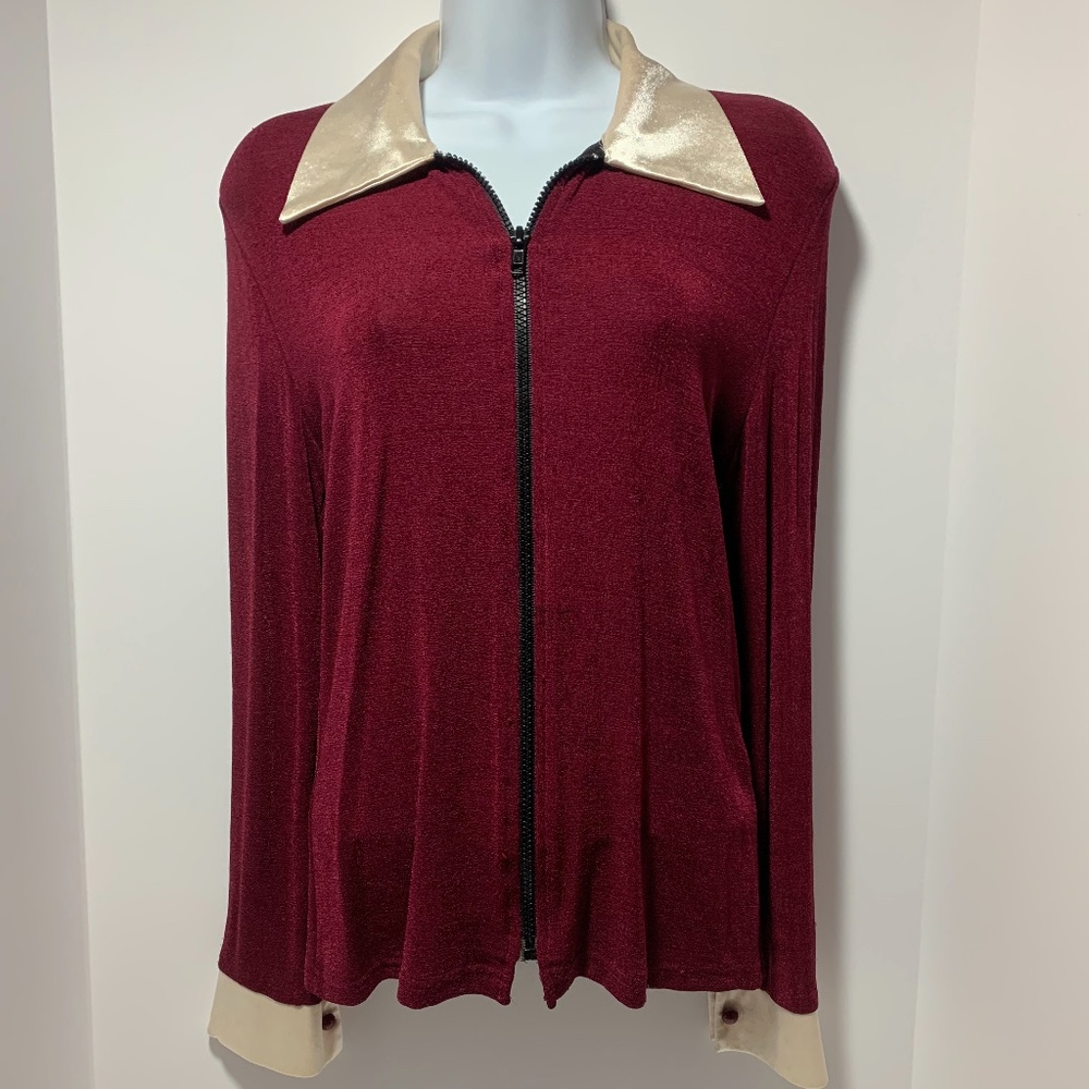 BURGUNDY STRETCH ZIP BLOUSE - SIZE MEDIUM